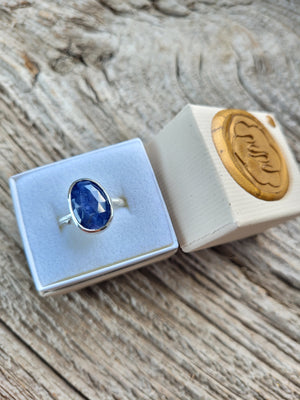 Rose cut Blue Sapphire ring in Sterling Silver