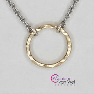 Open image in slideshow, Hammered 14k gold circle ( yellow or rose) necklace
